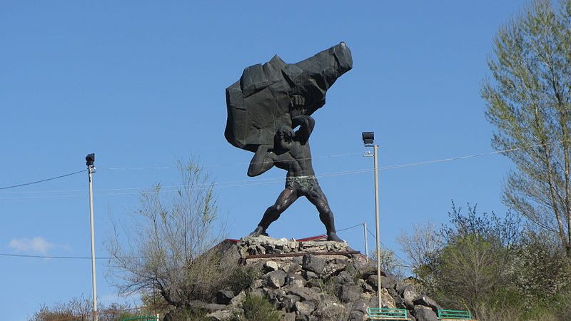 Տորք Անգեղի արձանը