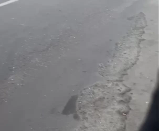 Read more about the article Ճանապարհներին բեռնատարներից թափվող ցեմենտ-բետոն