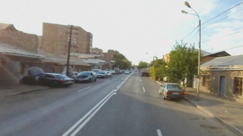 Մայիսի 9 փողոցի մայթերը անանցանելի են