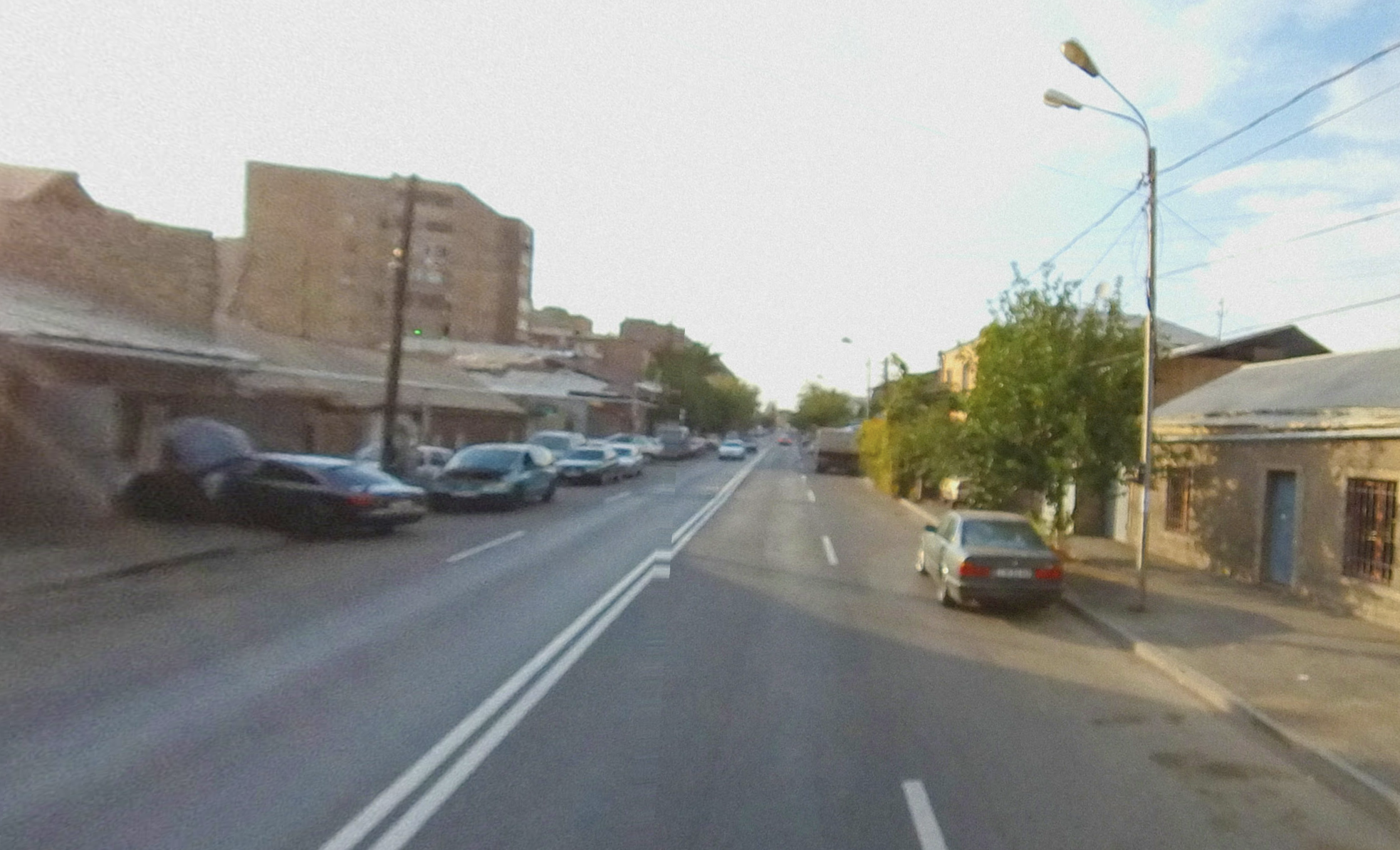 Read more about the article Մայիսի 9 փողոցի մայթերը անանցանելի են